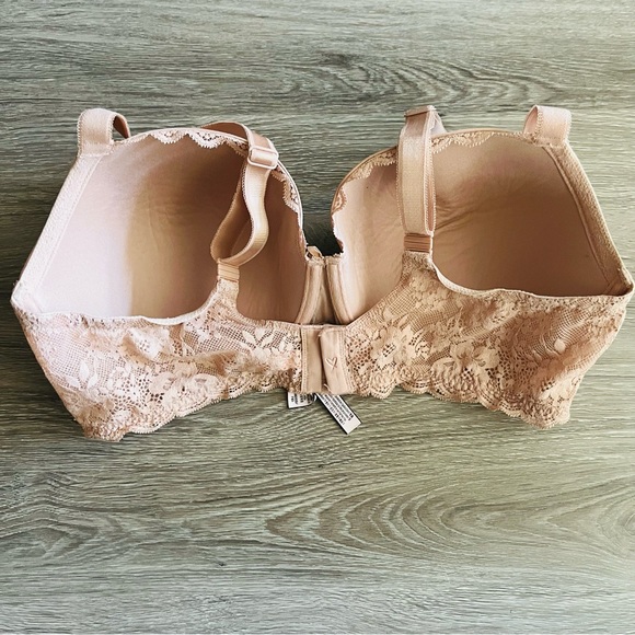 Victoria Secret Dream Angels Lightly Lined Lace Trim Demi Bra Size 38DDD - Picture 5 of 6
